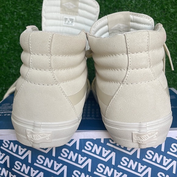Vans Sks-Hi Reissue VI
(The General)@Itwhtasprgs
VNOA4BVH09F WMNS sneakers - Picture 14 of 16